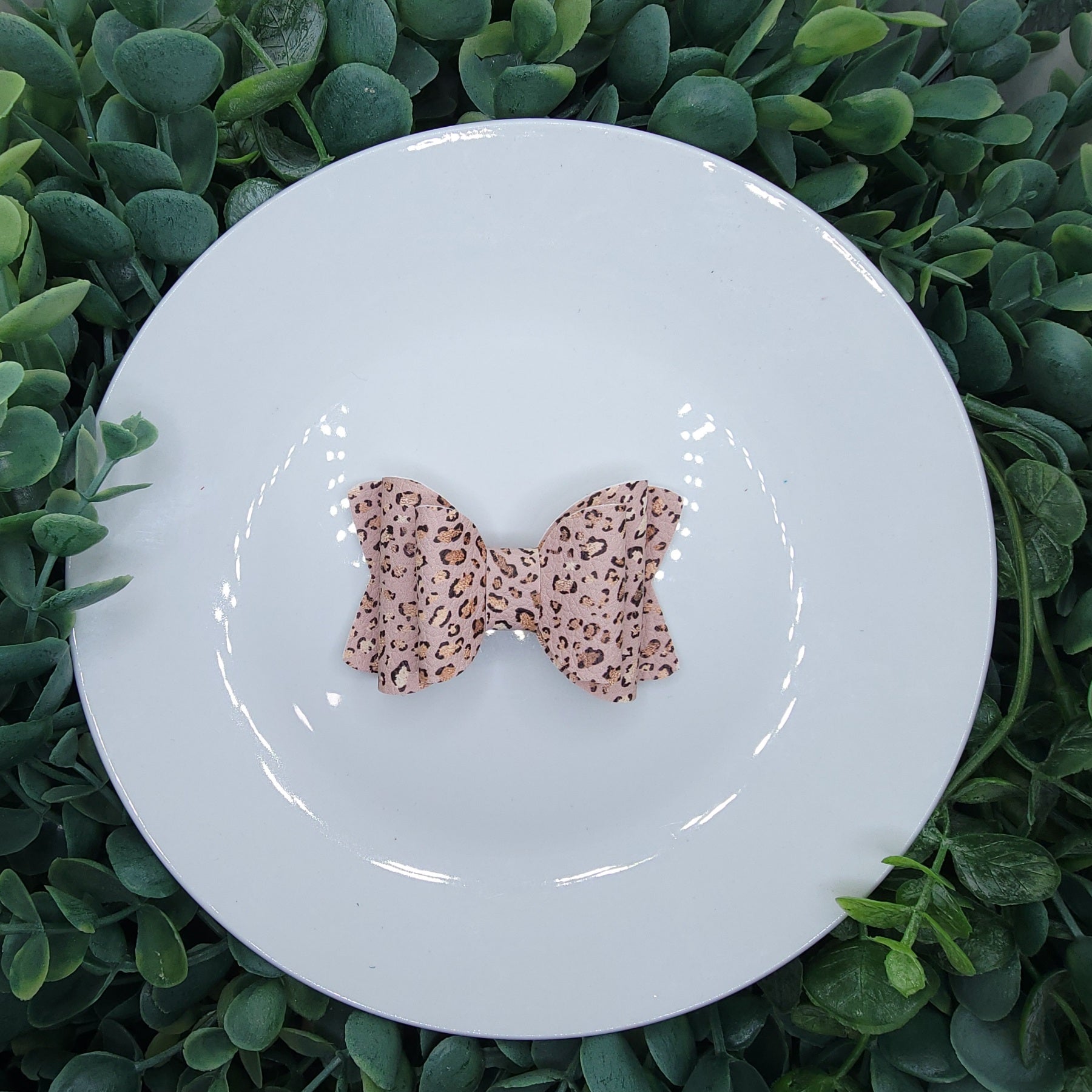 3" Leopard Bow